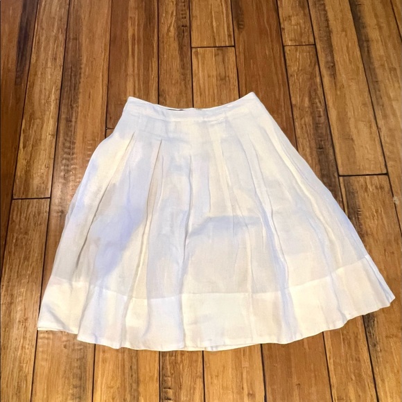 Talbots Dresses & Skirts - Talbots white linen skirt pleated 4 petite